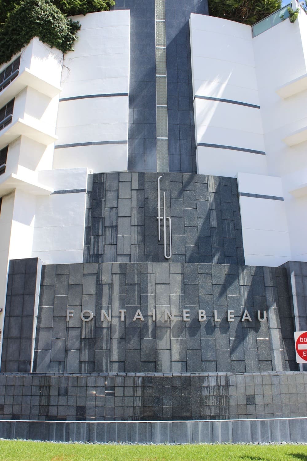 Fontainebleau II Tresor condo photo 4